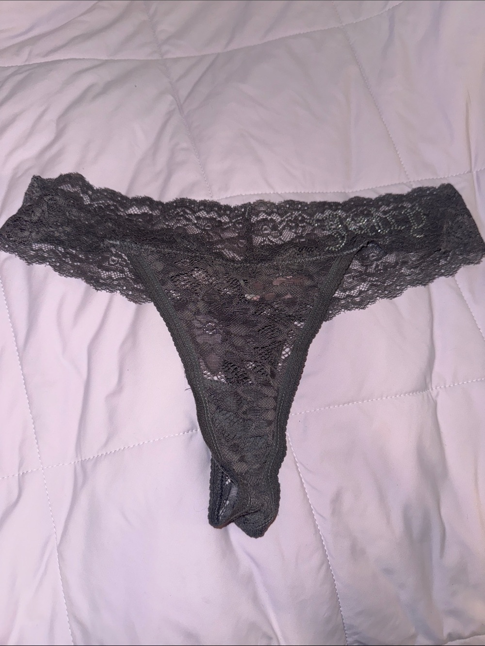 NWT Juicy Couture Gray Lace Rhinestone Thong Panty